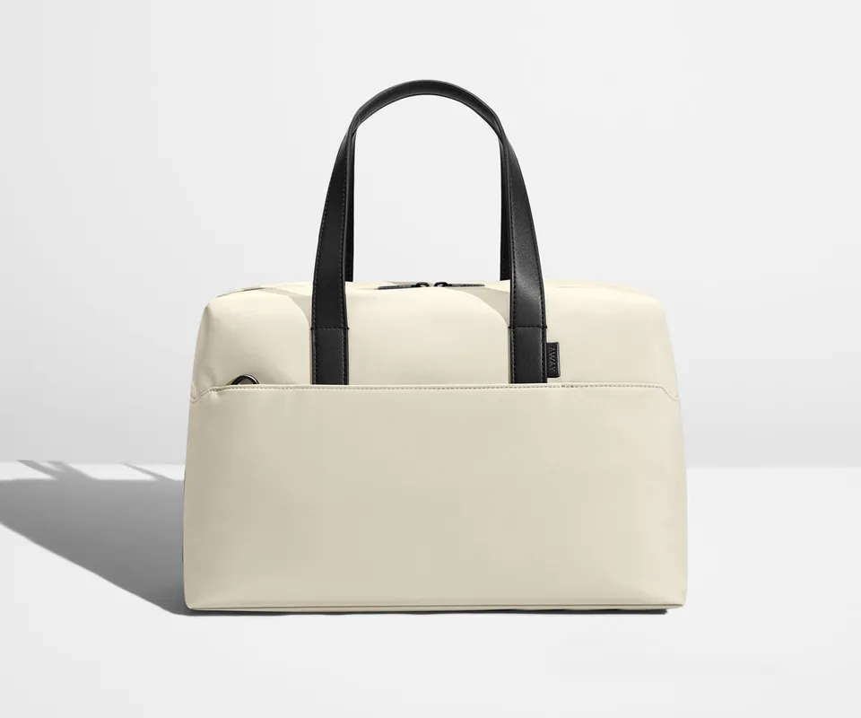 away-the-everywhere-bag-in-salt-white image 1