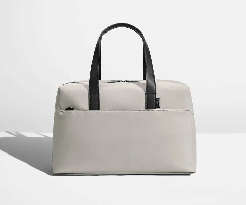 away-the-everywhere-bag-in-cloud-gray image 1