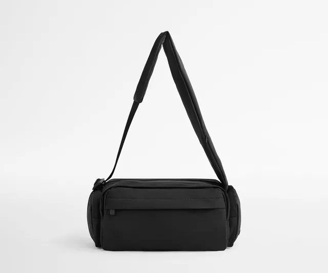 away-featherlight-cargo-pack-in-jet-black image 1