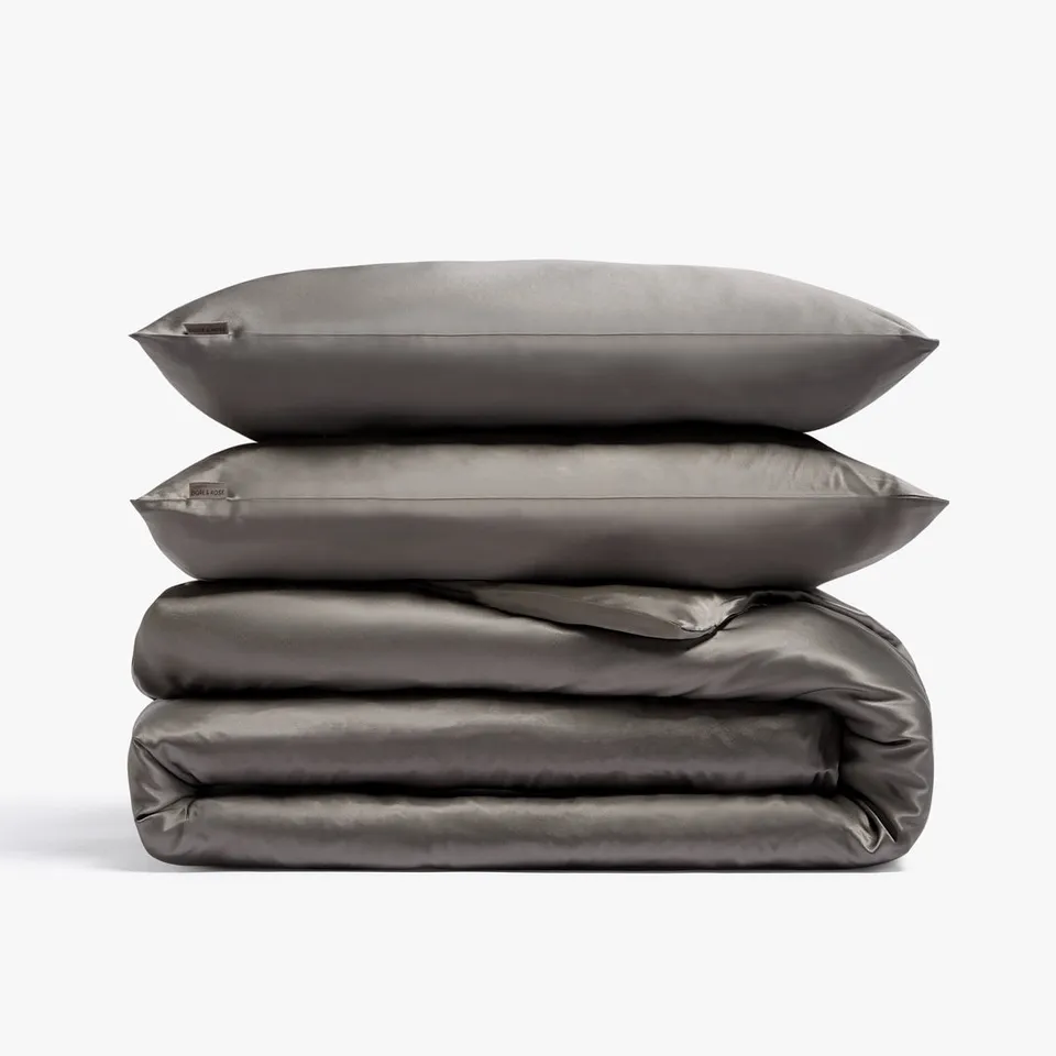 dore-rose-premium-silk-duvet-cover-set-23-momme-mulberry-silk-multiple-sizes image 1