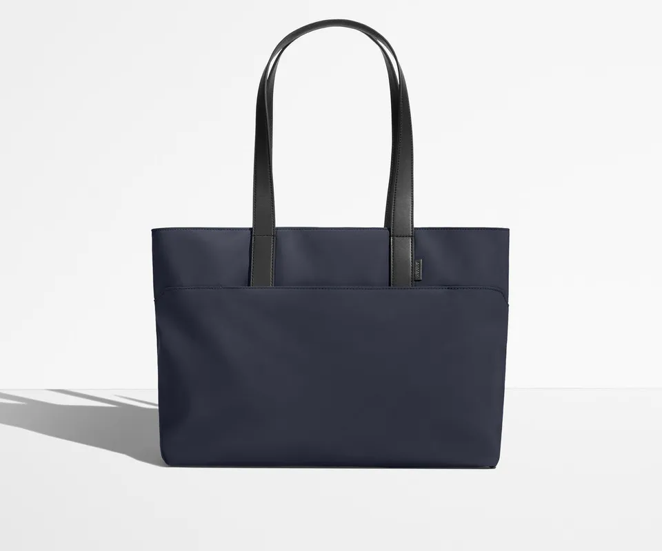 away-the-everywhere-tote-in-navy-blue-16-inch-laptop-travel-tote image 1