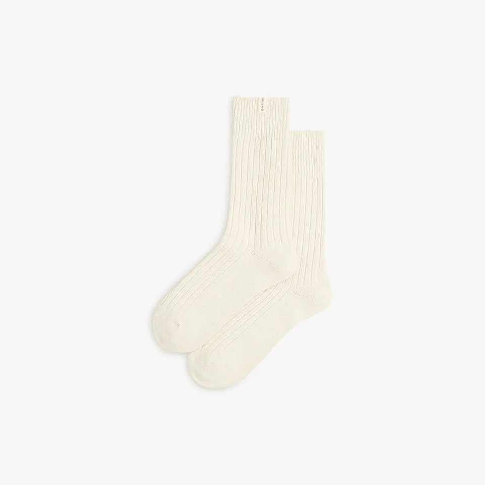 dore-rose-sleep-socks-ultra-soft-breathable-hypoallergenic-for-deep-sleep image 1