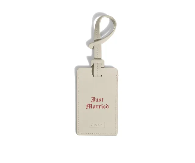away-the-luggage-tag-in-honeymoon-limited-edition-wedding-collection image 1