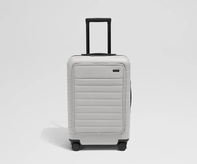 away-the-executive-bigger-carry-on-in-cloud-gray image 1
