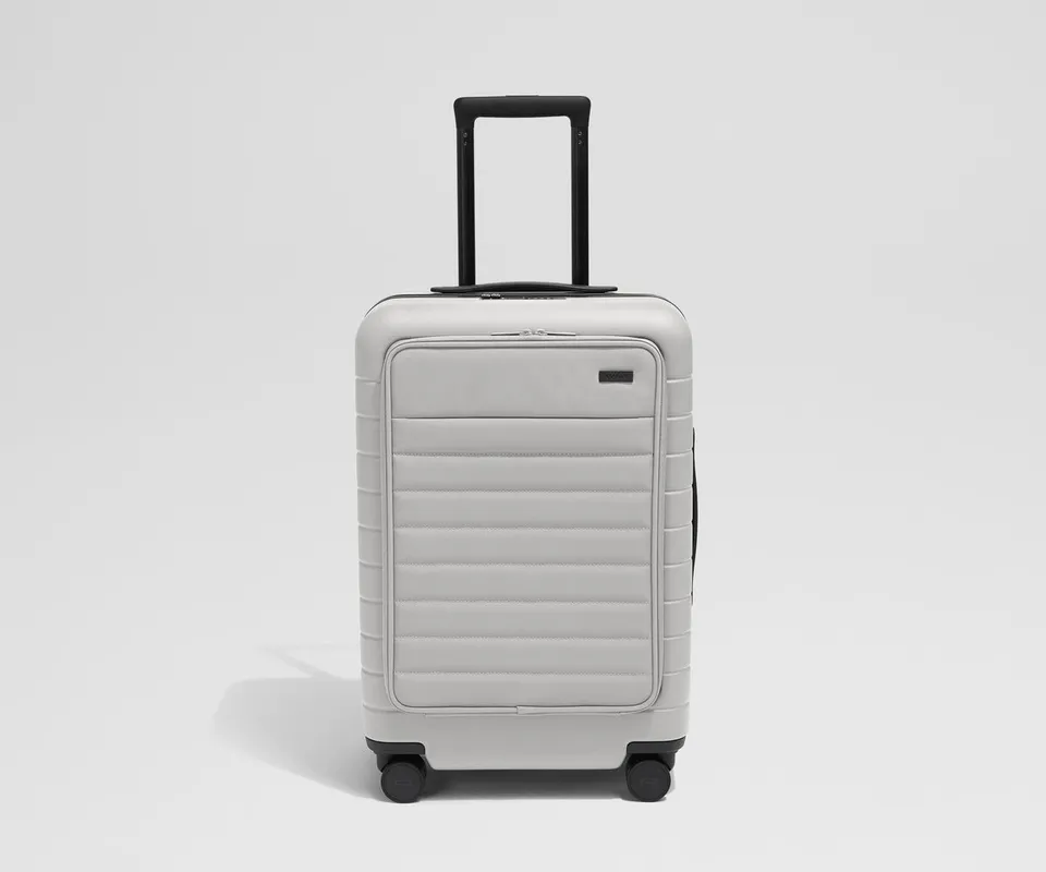 away-the-executive-bigger-carry-on-in-cloud-gray image 1