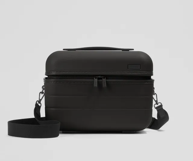 away-the-train-case-in-jet-black image 1