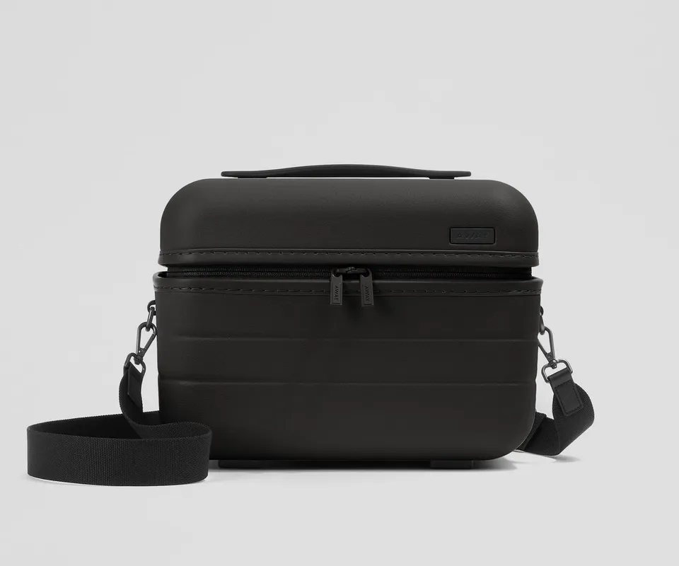 away-the-train-case-in-jet-black image 1