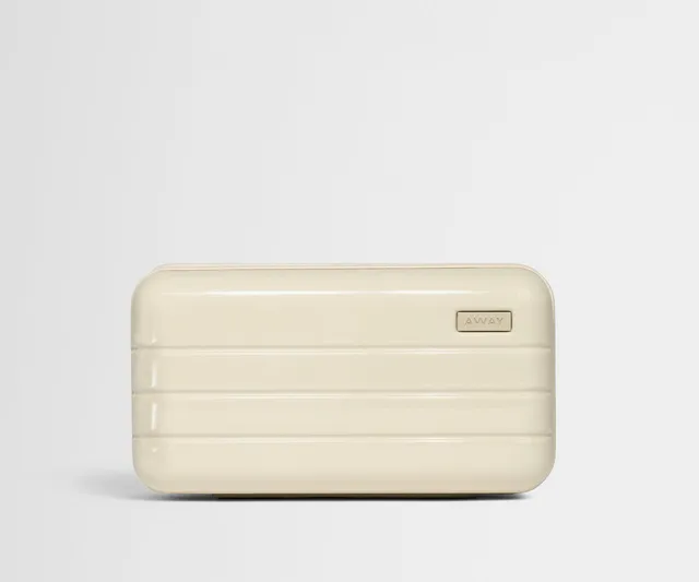 away-travel-glasses-case-in-salt-white-gloss-holds-up-to-3-pairs-with-padded-mic image 1