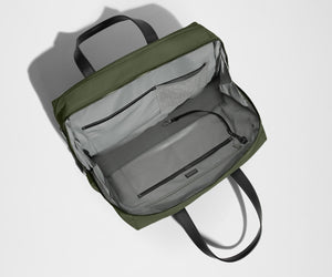 away-the-everywhere-bag-in-olive-green image 3