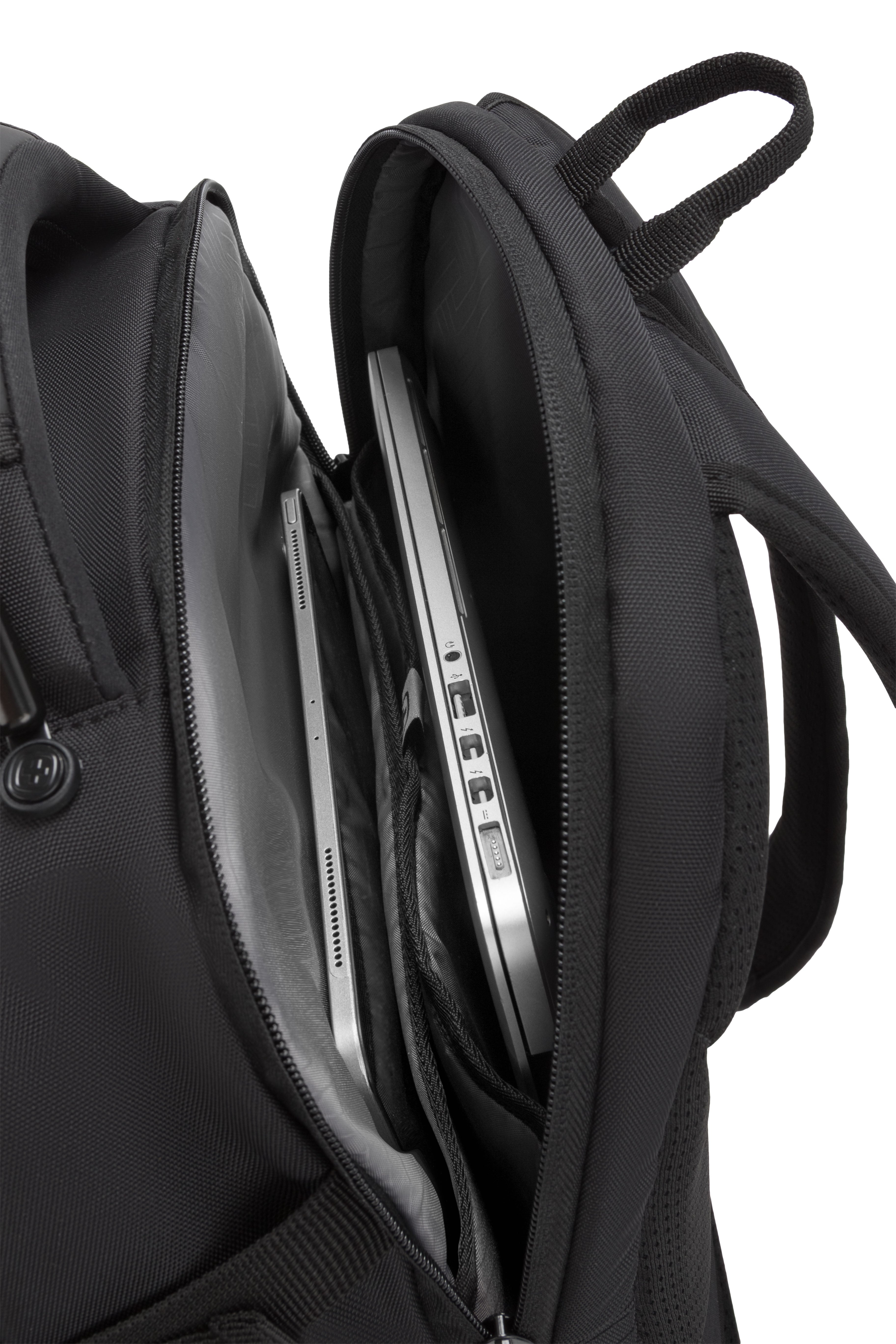 swissgear-urban-tech-laptop-backpack-with-rfid-protection-and-airtag-pocket image 7