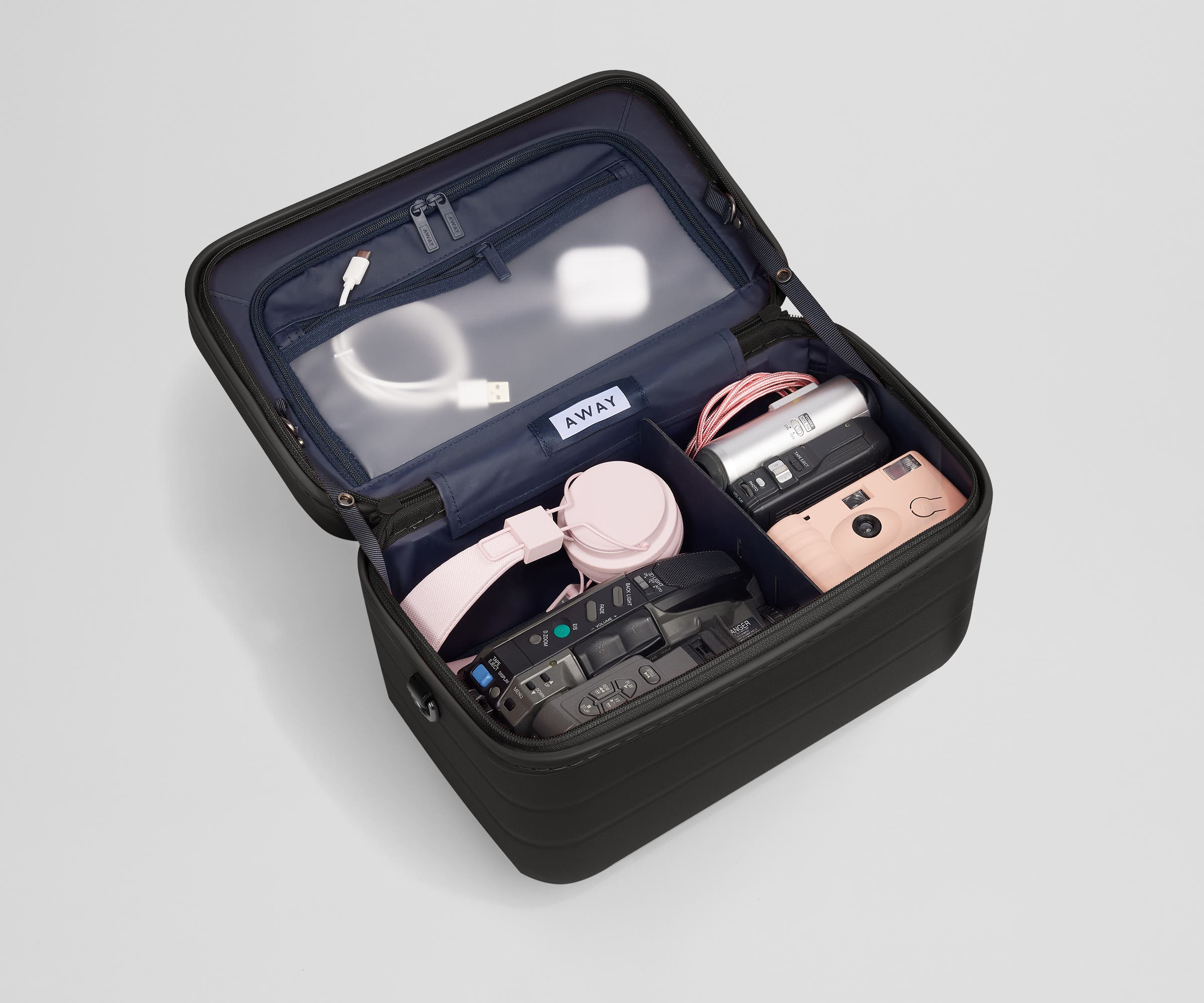 away-the-train-case-in-jet-black image 6