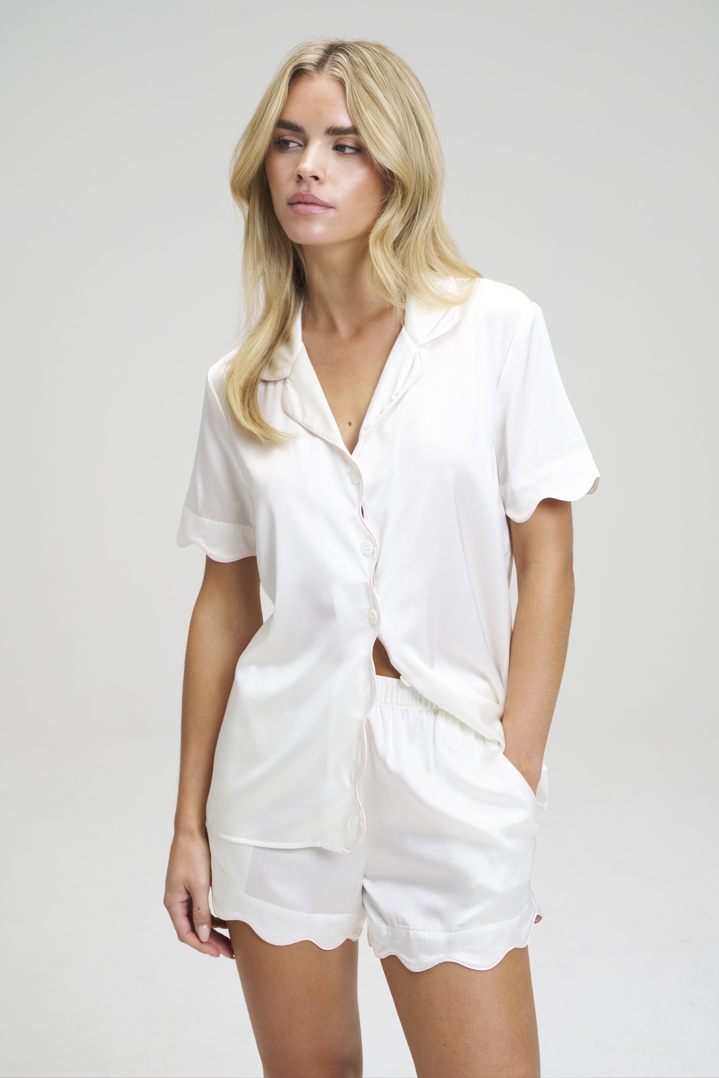 dore-rose-scalloped-silk-pj-set-luxurious-mulberry-silk-pajamas image 2