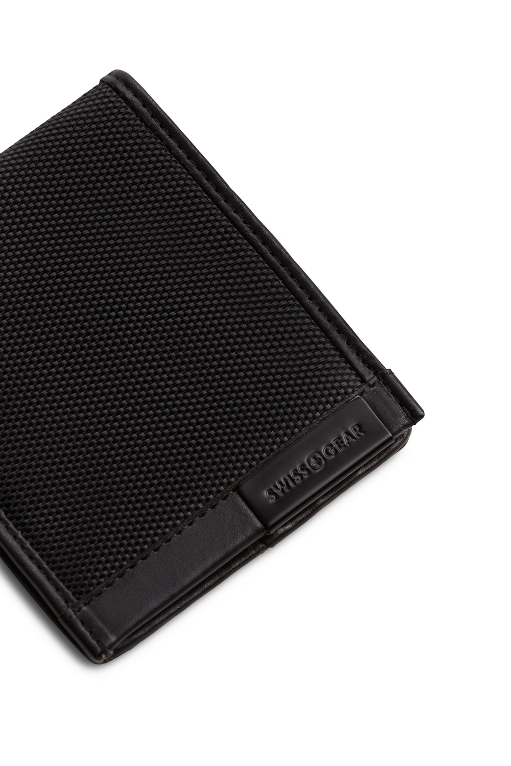 swissgear-nylon-inlay-bifold-wallet-leather-trim-6-card-slots image 3