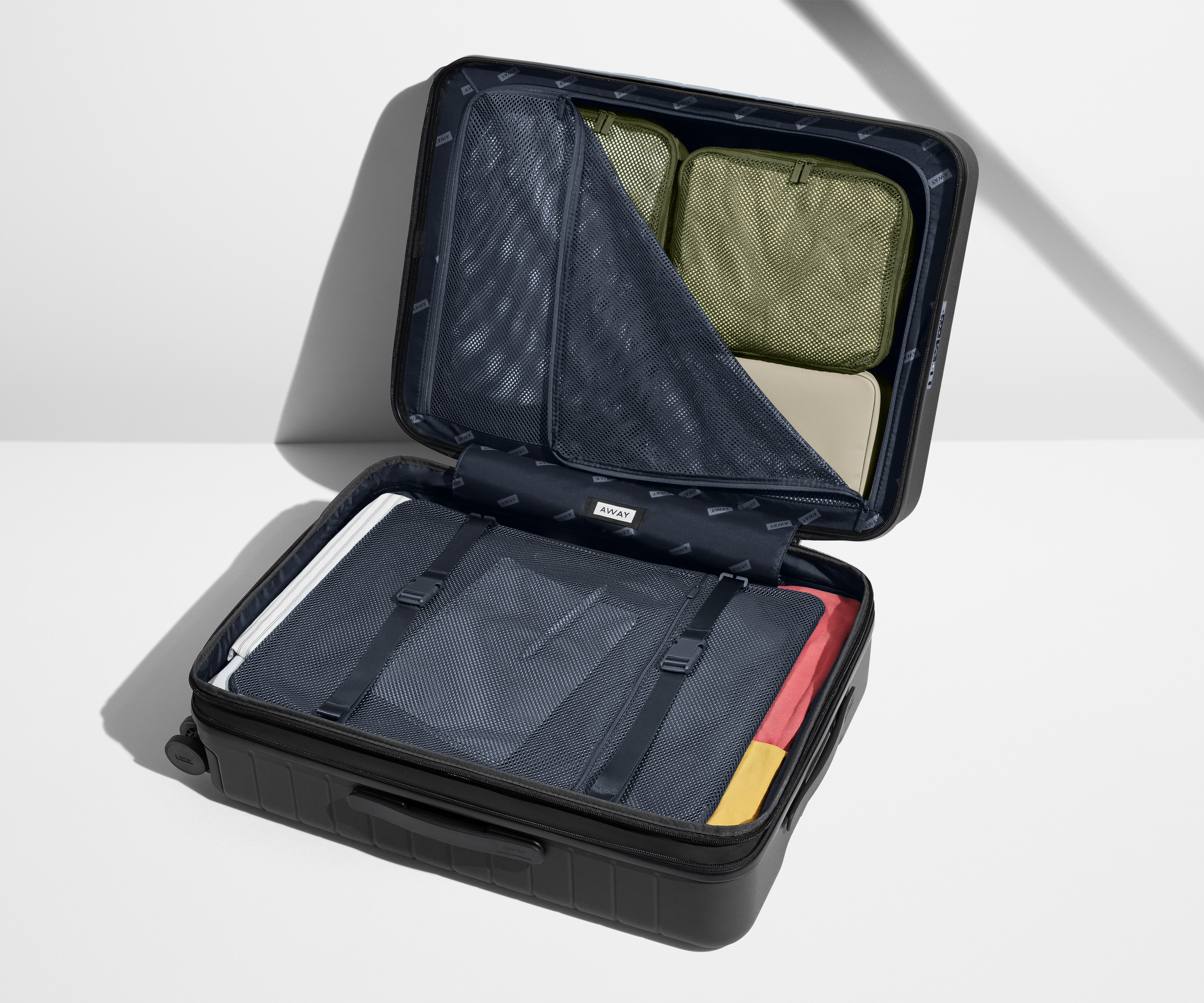 away-the-medium-flex-in-jet-black-expandable-hardside-checked-suitcase image 7