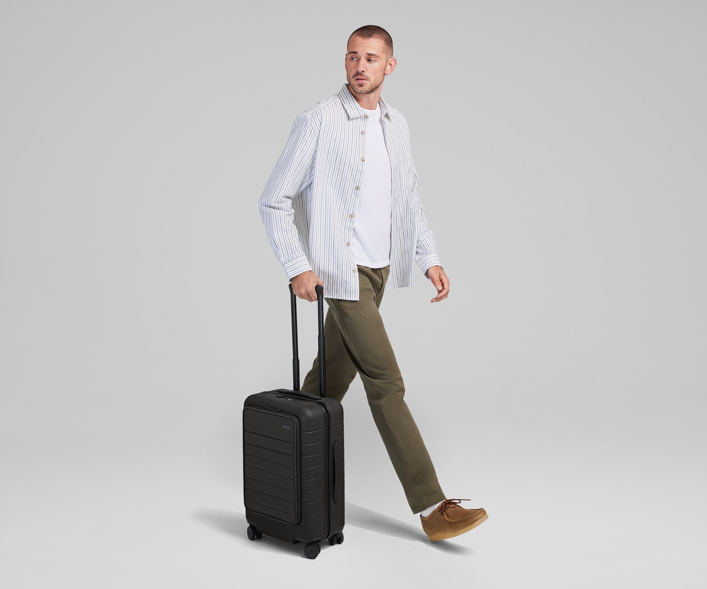 away-the-executive-carry-on-in-jet-black-business-travel-luggage-with-14-laptop- image 5