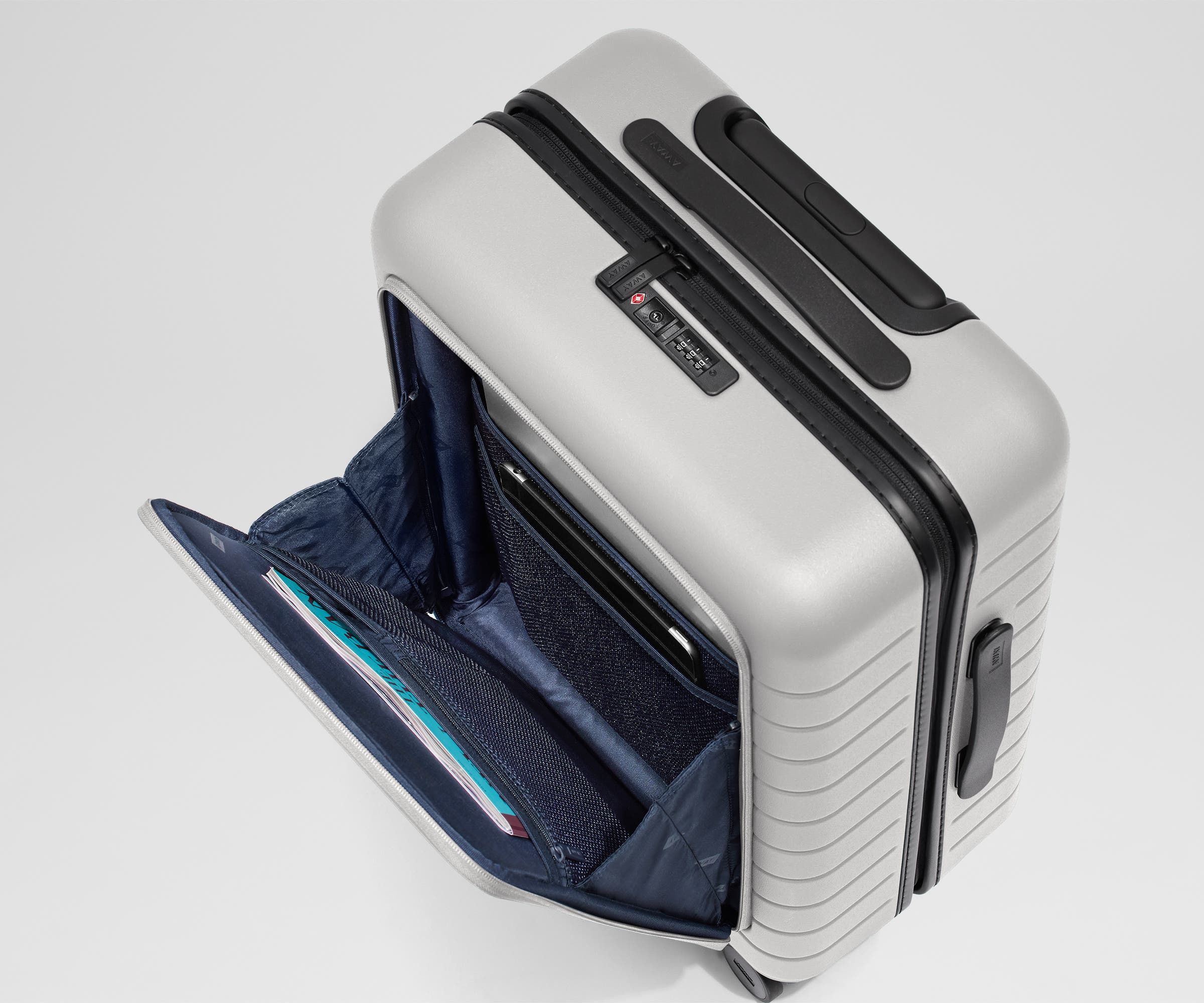 away-the-executive-bigger-carry-on-in-cloud-gray image 8