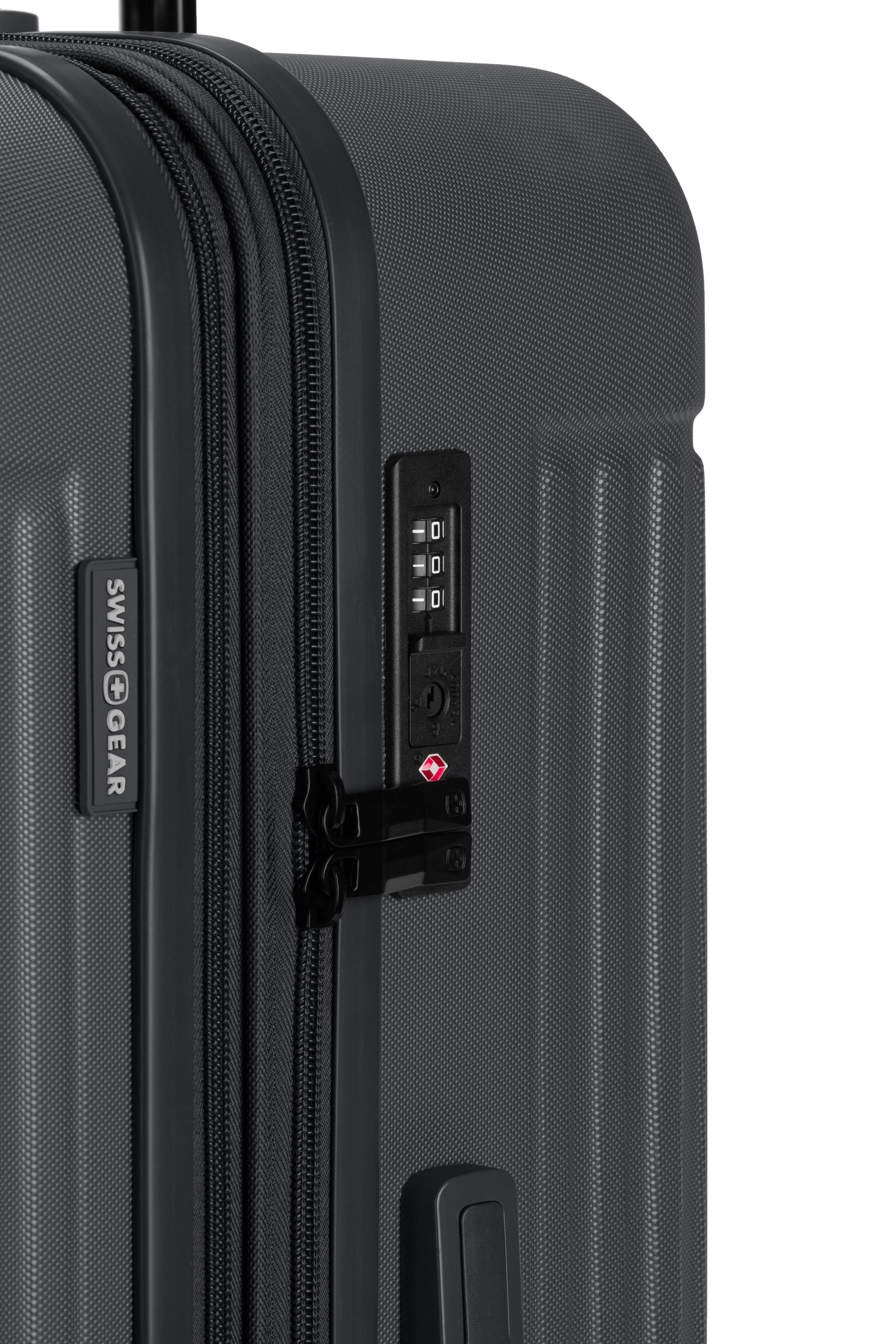 swissgear-summit-reserve-large-checked-spinner-suitcase image 8