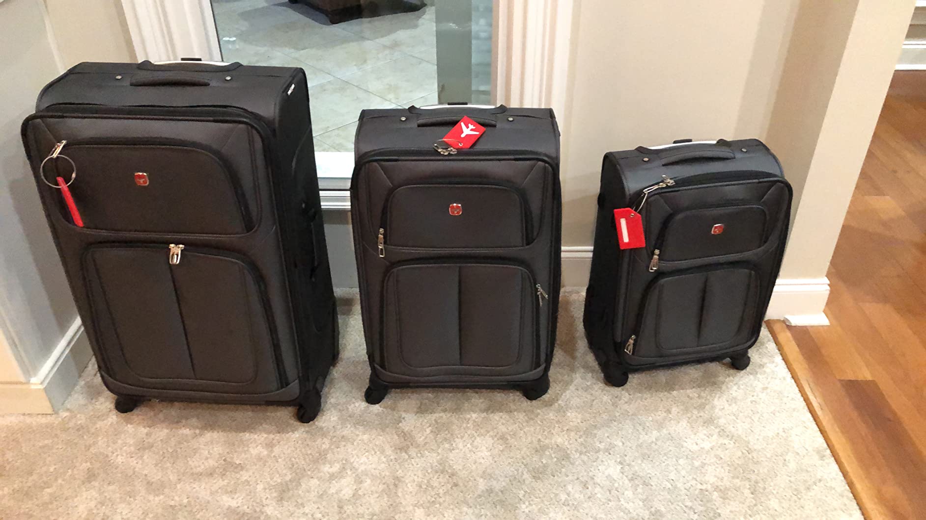 Zipper broke on first trip