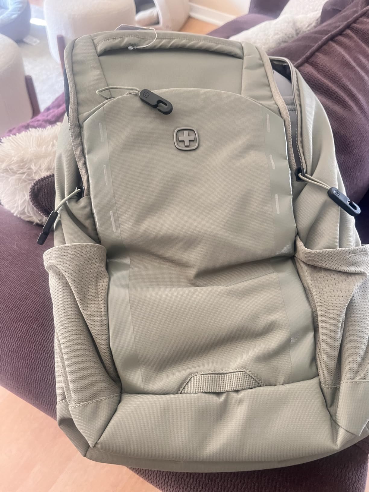 Good bag, but zippers are a bit sticky