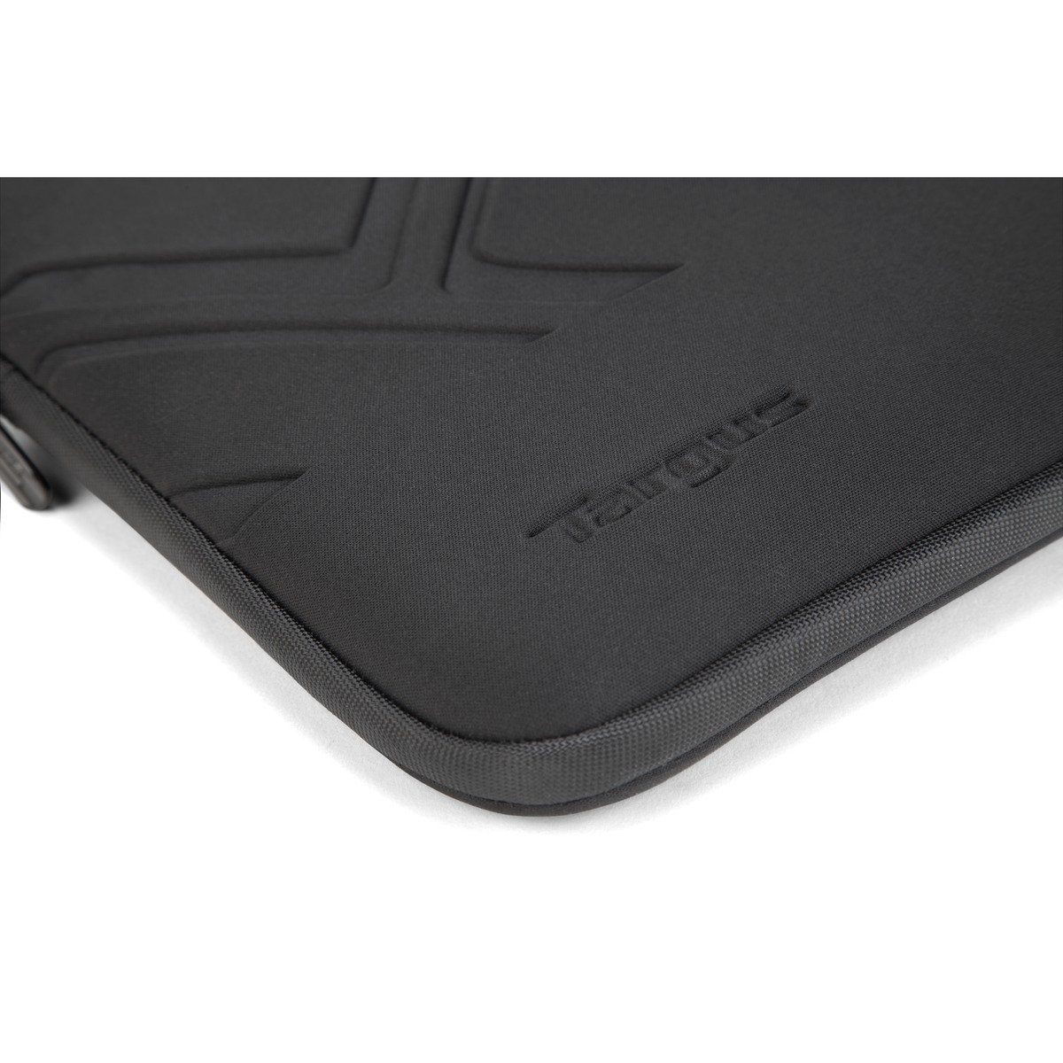 targus-trax-sleeve-for-15-6-laptops-tss677us image 7