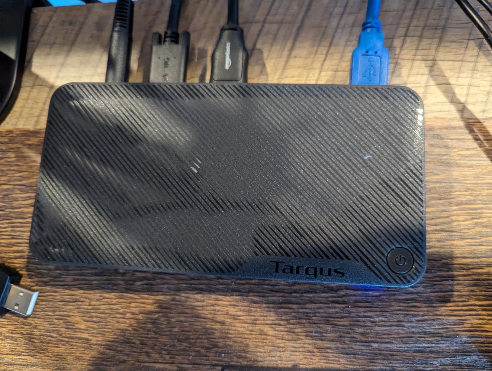 Great dock, but cable could be longer