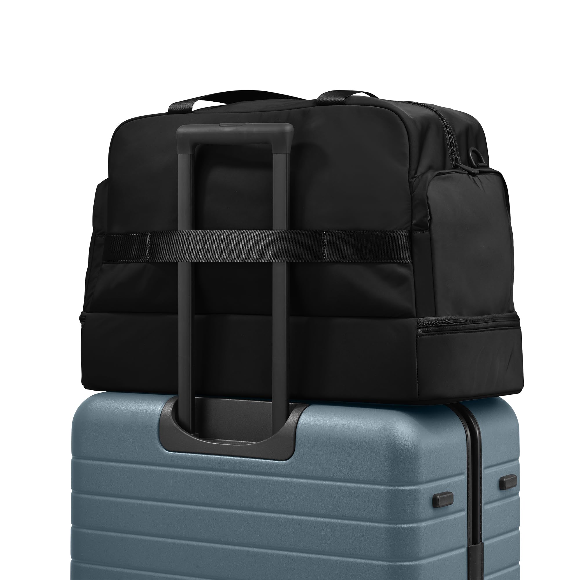 away-featherlight-weekender-bag-airline-approved-carry-on-duffel-with-44l-capaci image 7