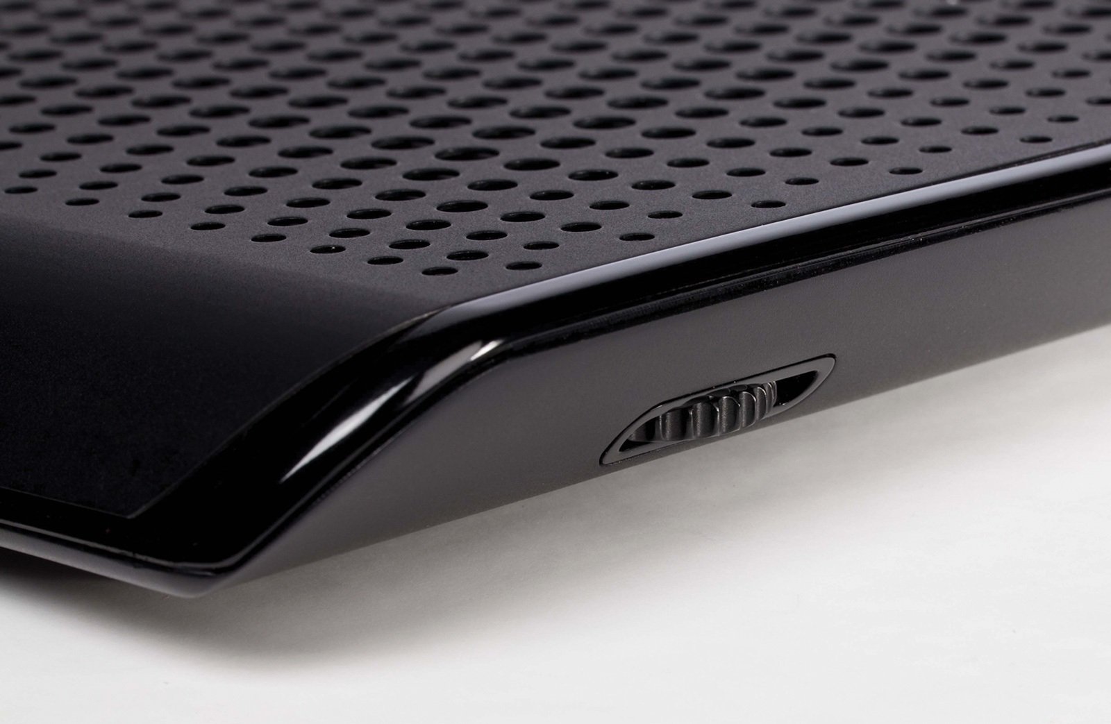 targus-chill-mat-hd3-gaming-for-up-to-18-inch-laptop-black-awe57us image 5