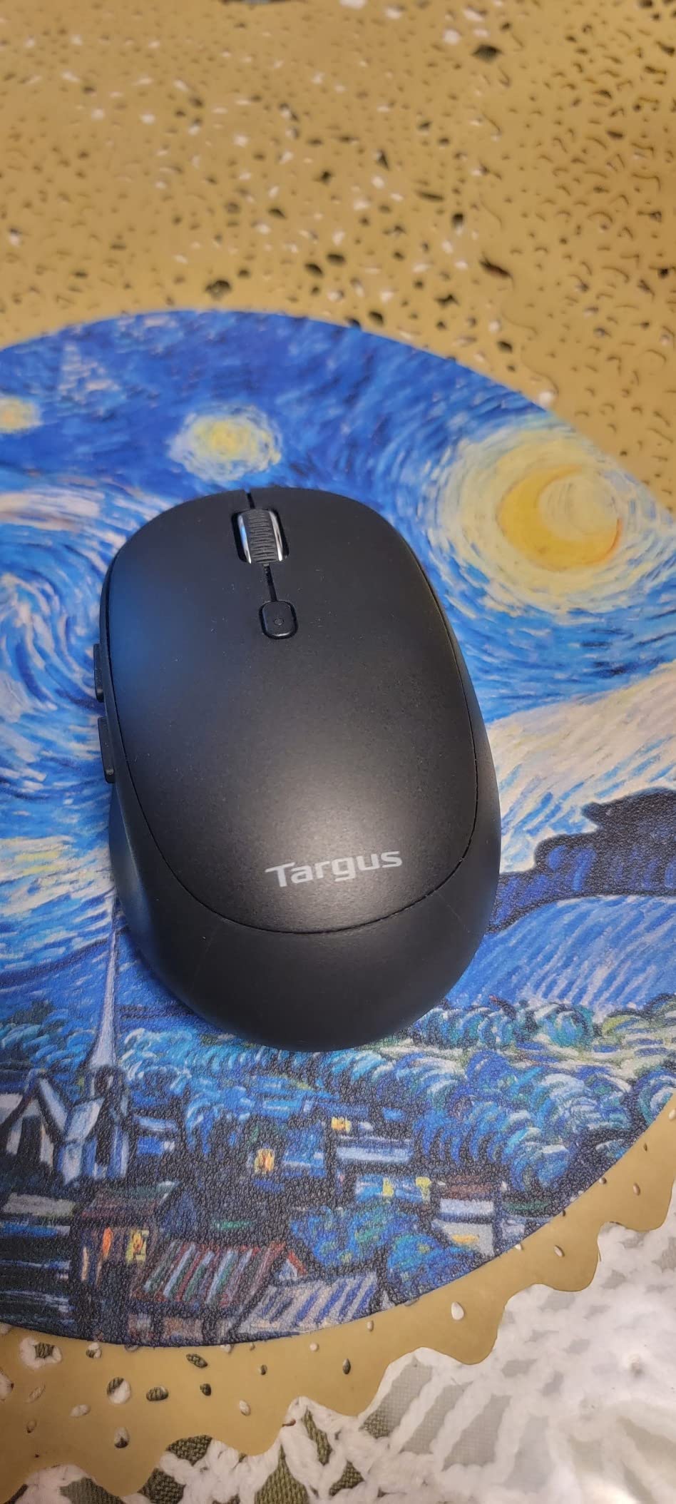 Good value, but not perfect for large hands