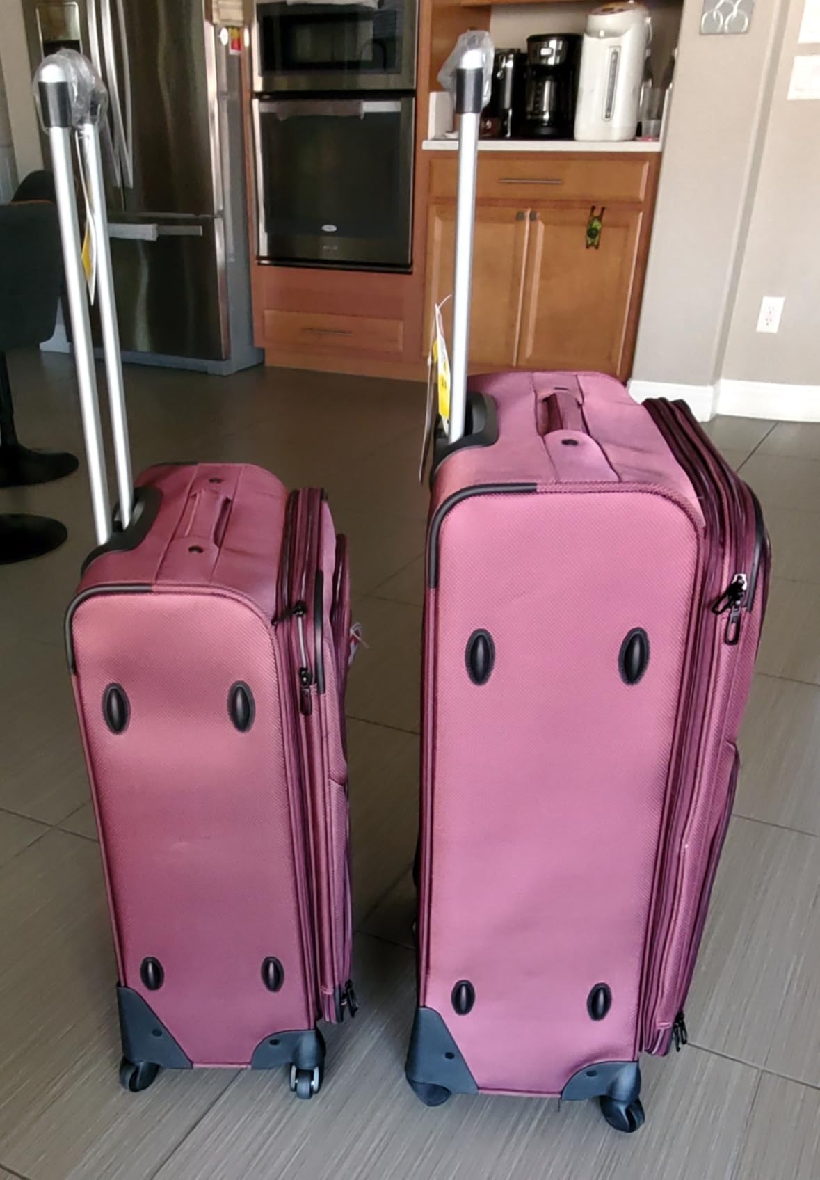 Solid luggage set