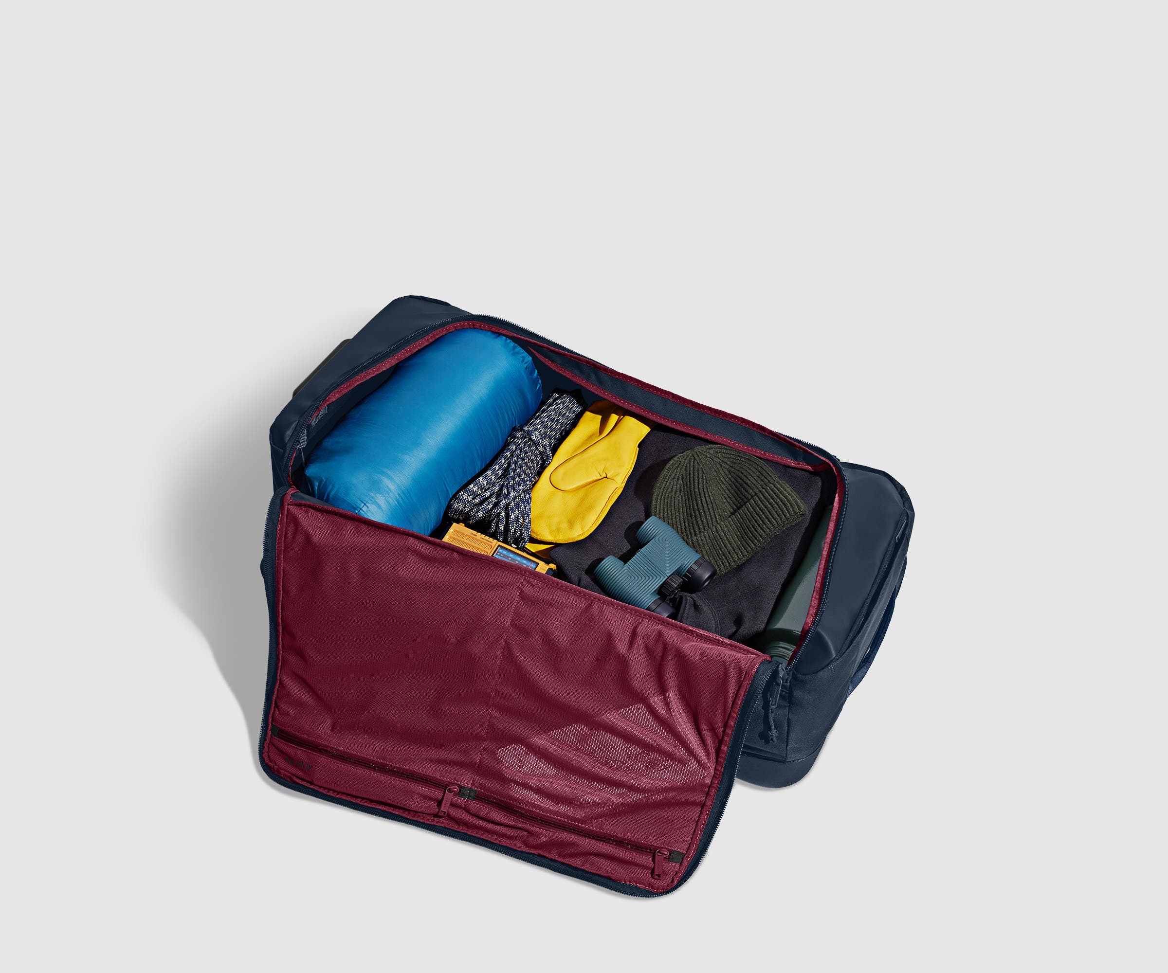 away-active-rolling-duffle-85l-in-navy-blue image 7