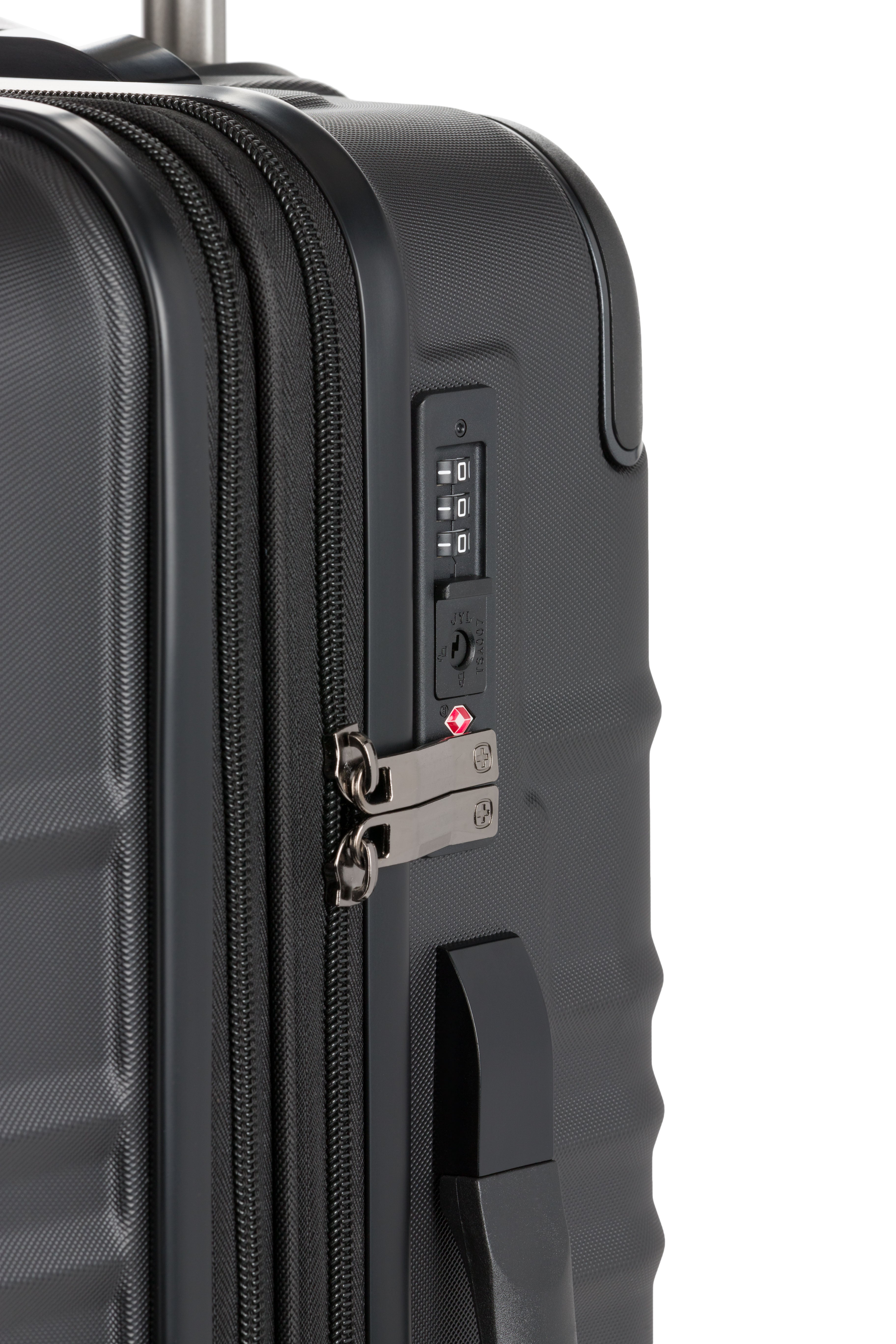 swissgear-cascade-ii-medium-checked-spinner-expandable-hardside-luggage image 7