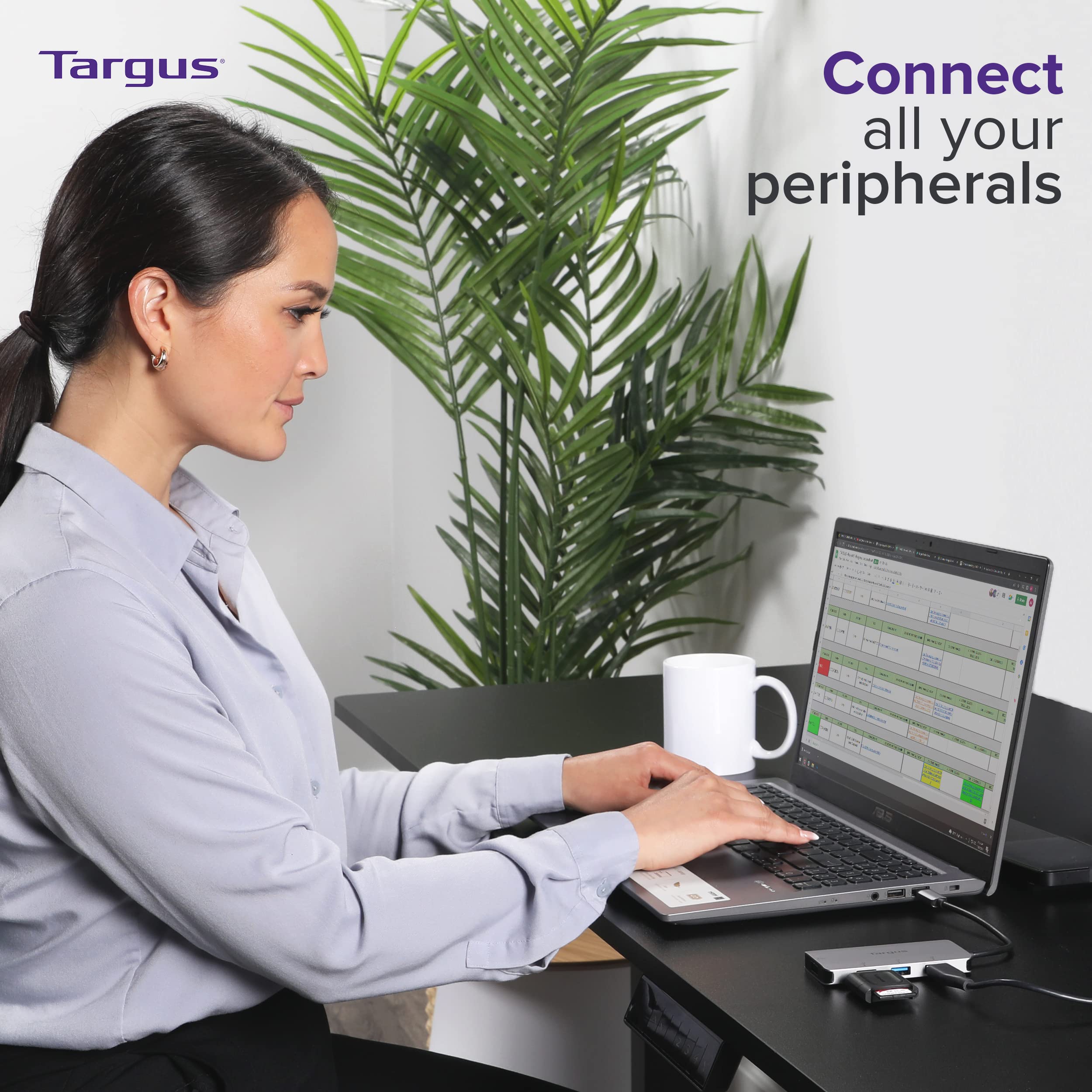 targus-ach226eu-usb-c-to-4-port-usb-a-hub-gray image 5