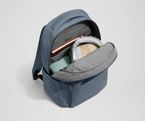 away-the-commuter-backpack-in-coast-blue-fits-16-inch-macbook image 8