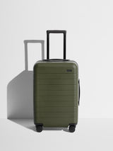 away-the-everywhere-bag-in-olive-green image 7