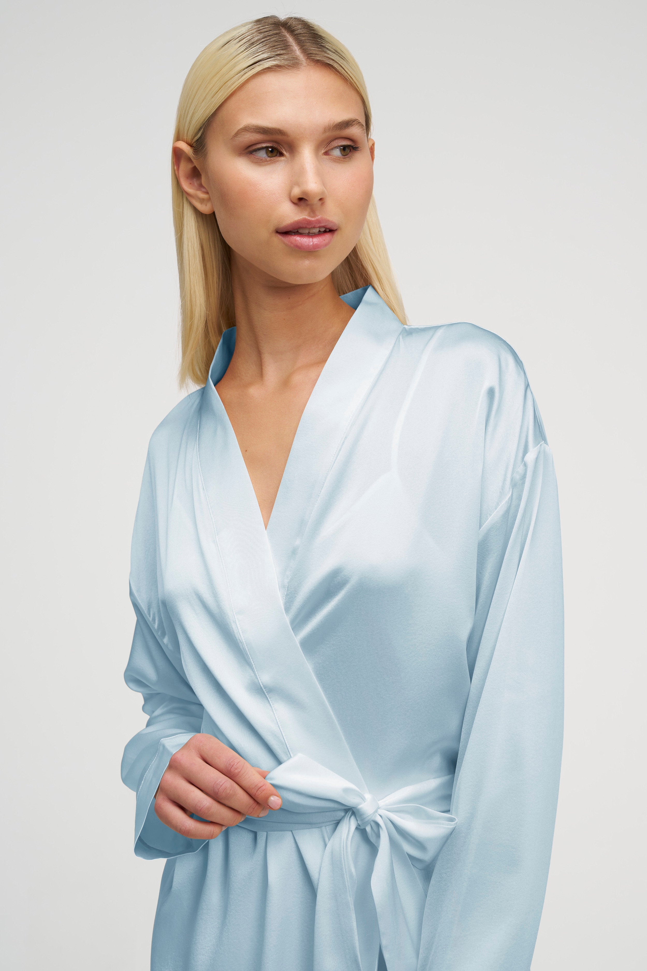 dore-rose-short-silk-gown-lightweight-100-silk-robe-with-self-tie-waist image 2