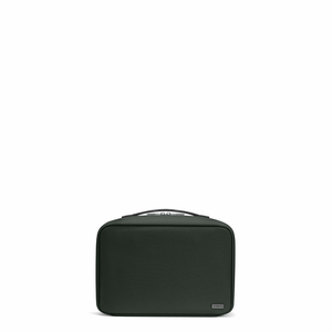 away-hanging-toiletry-bag-in-green-water-repellent-travel-organizer-with-hook-re image 5