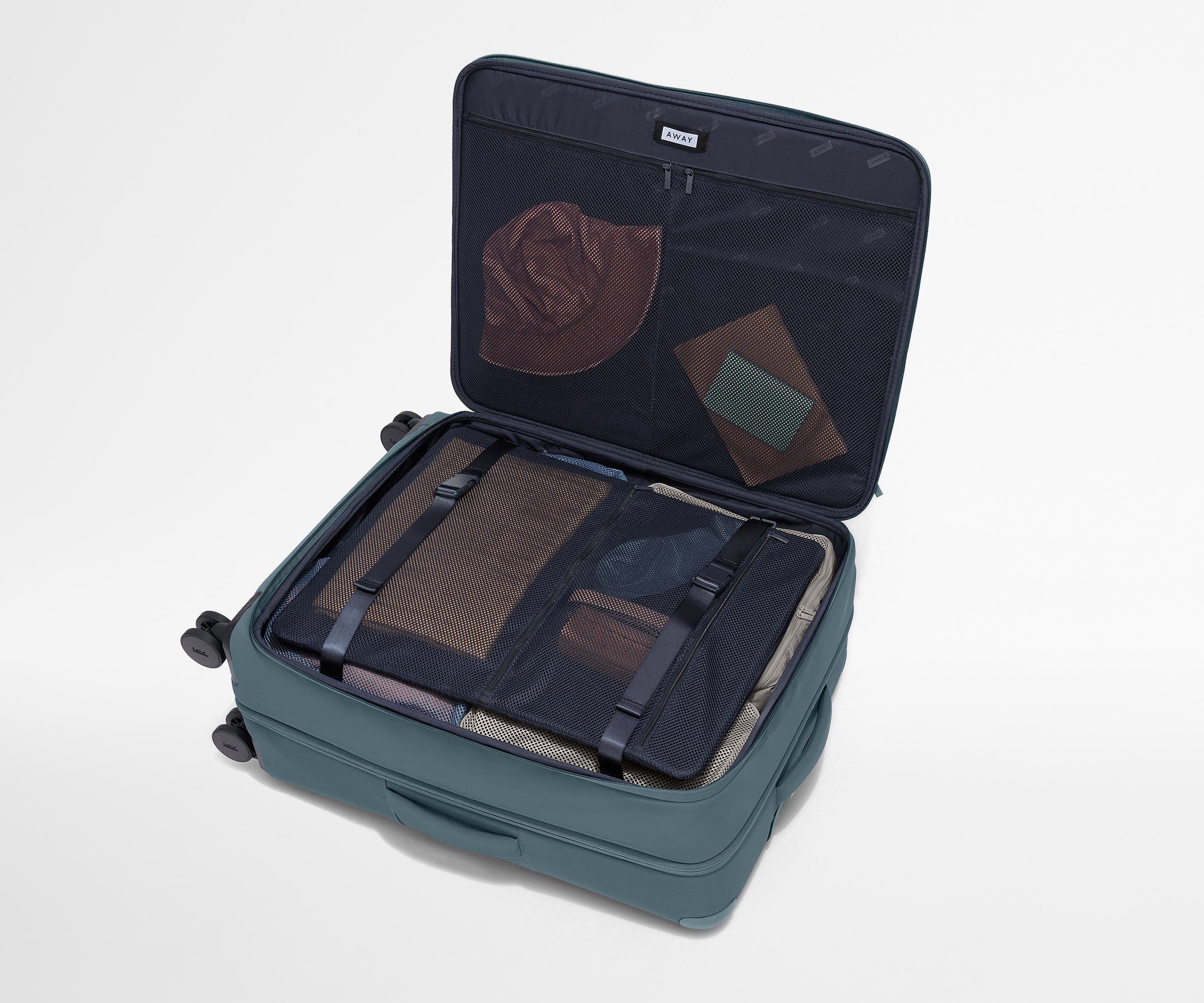 away-softside-large-suitcase-in-coast-blue image 6