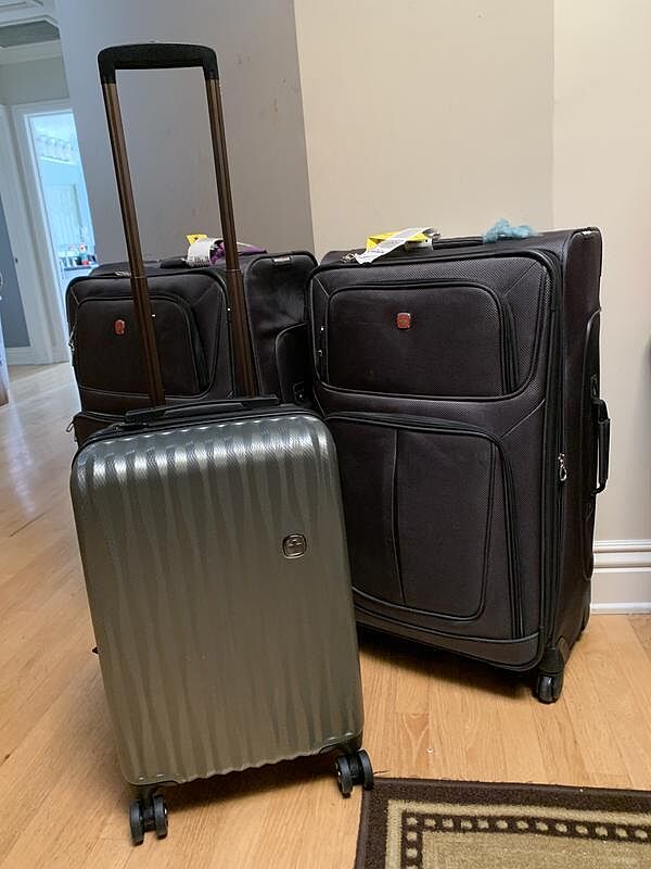 Good suitcase, but shows scratches