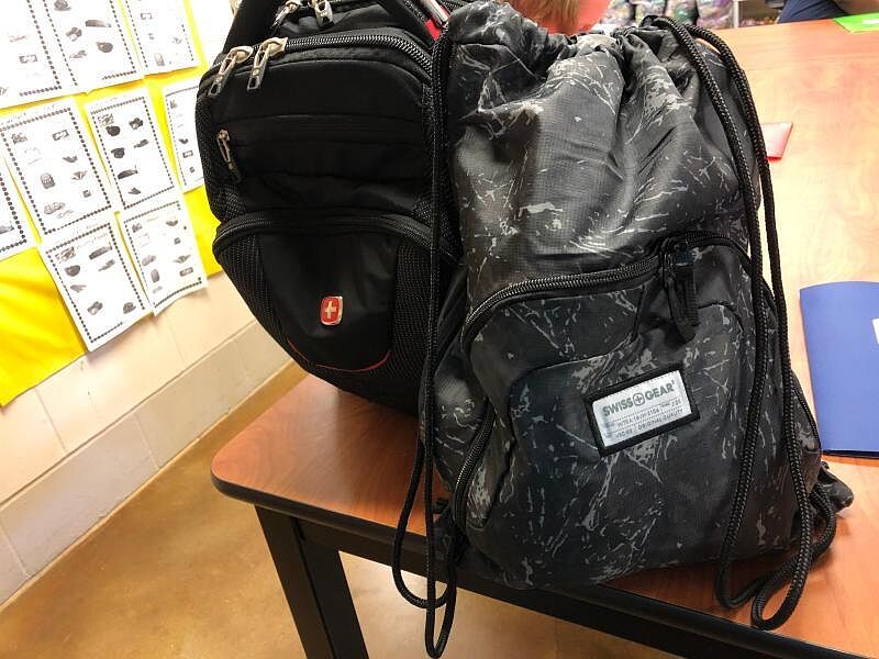 Nice bag, but no shoulder strap