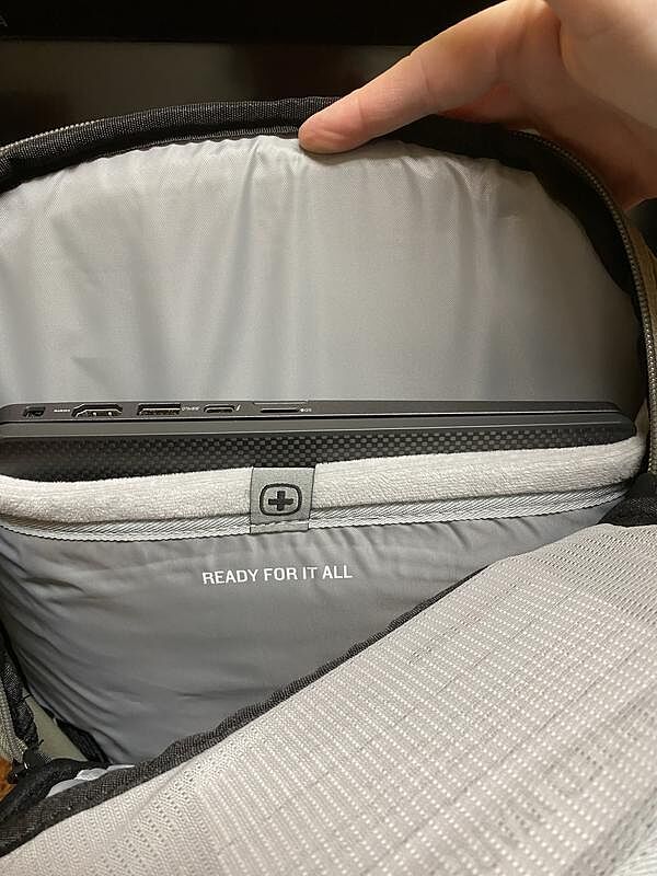 Decent backpack, but zippers are tricky