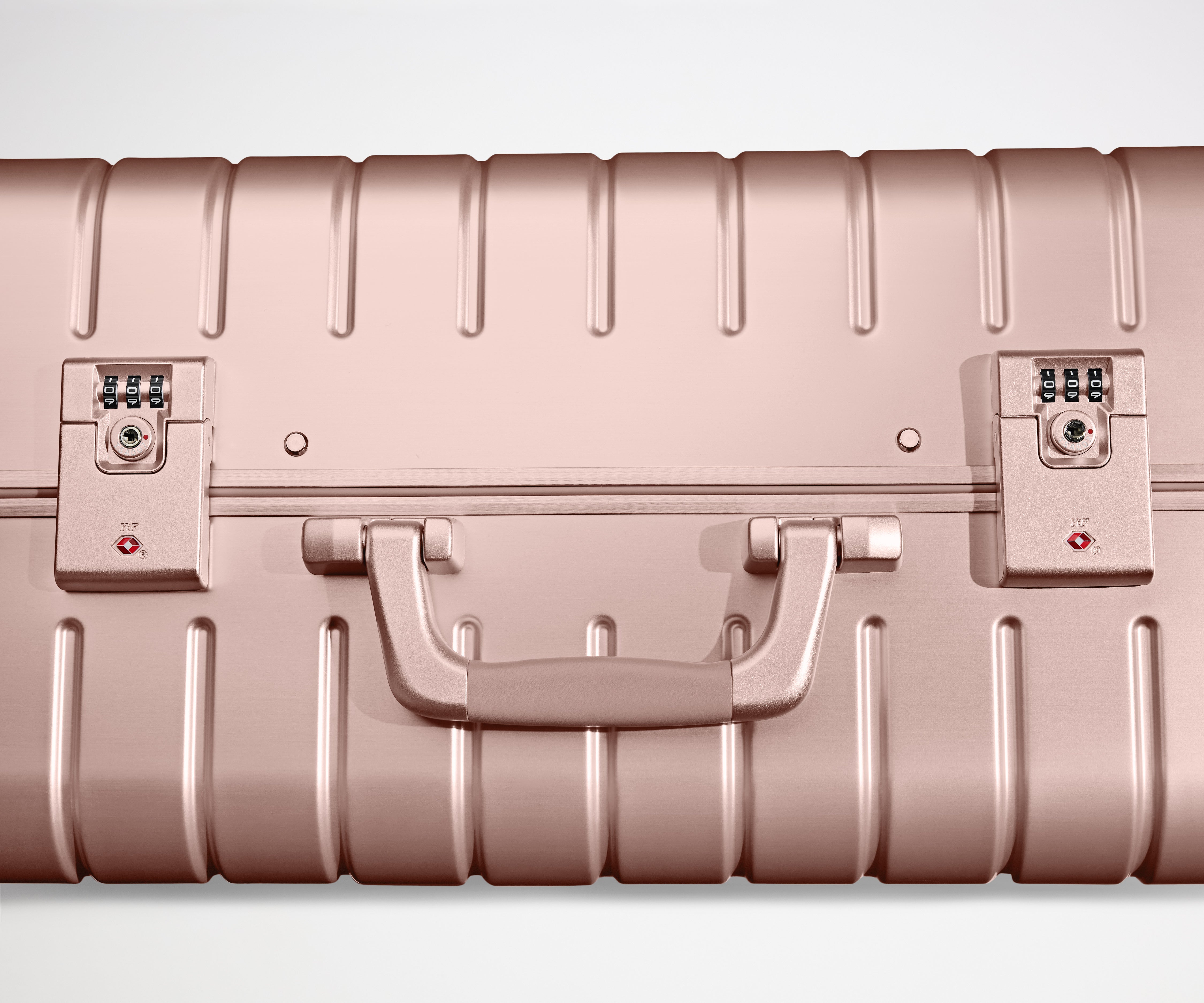 away-the-bigger-carry-on-aluminum-edition-rose-gold-with-usb-charger image 5