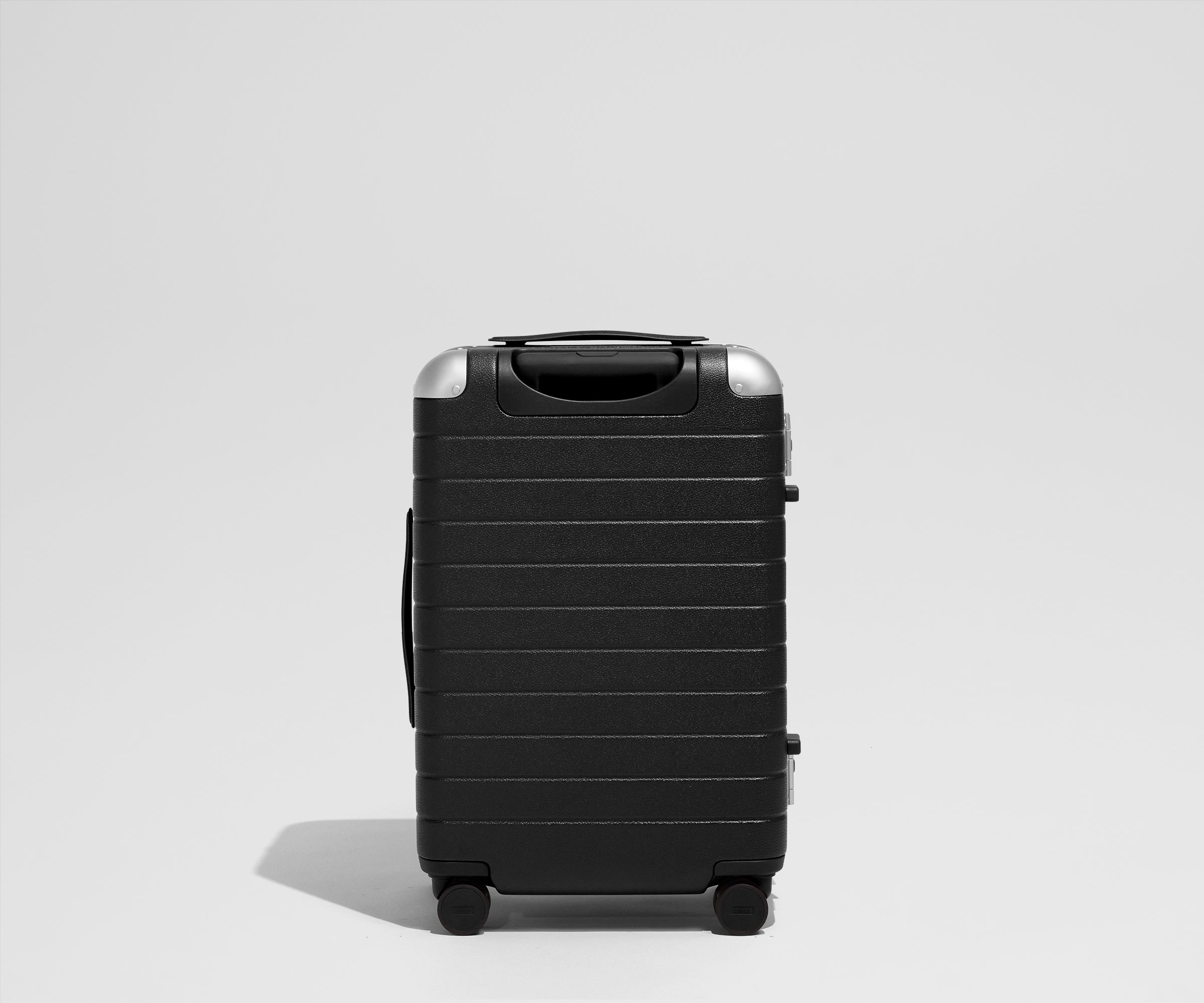 away-the-aluminum-edge-bigger-carry-on-in-jet-black image 7