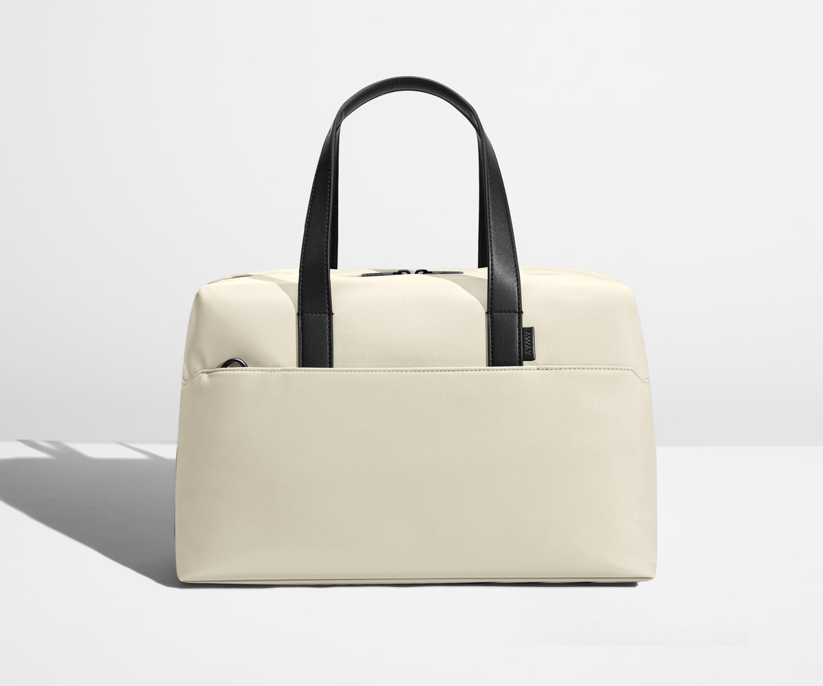 away-the-everywhere-bag-in-salt-white image 1