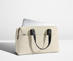 away-the-everywhere-bag-in-salt-white image 6