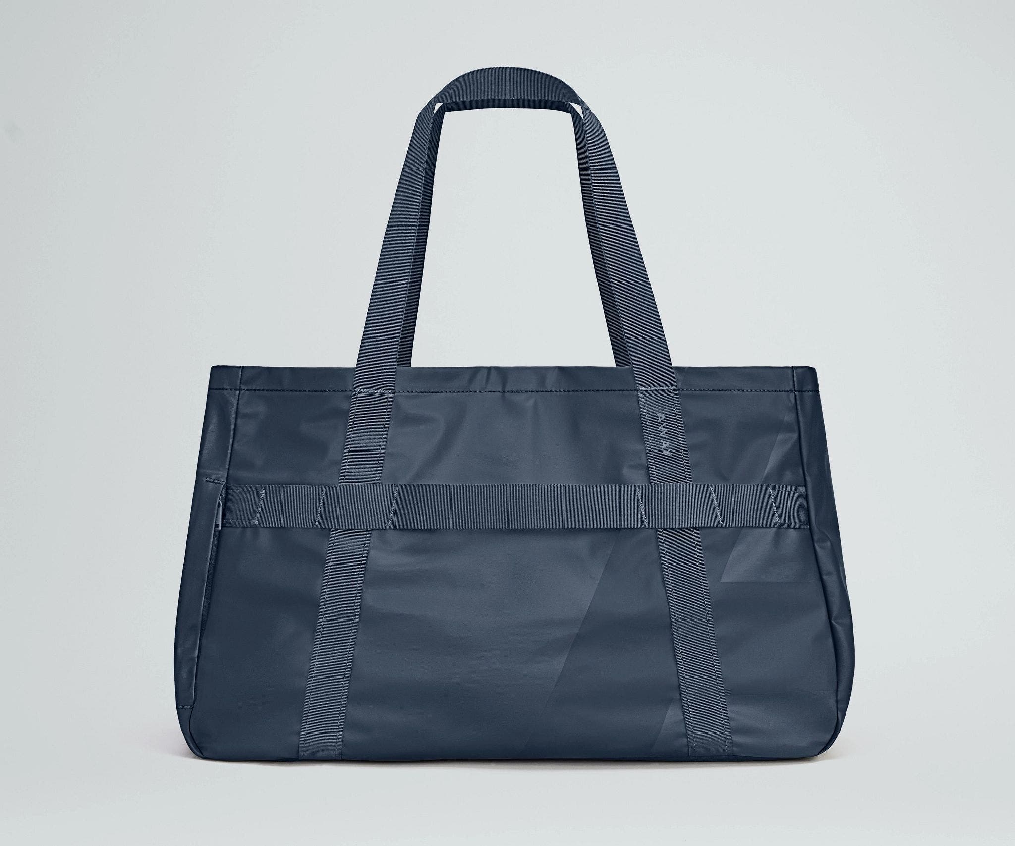 away-active-tote-45l-in-navy-blue image 2