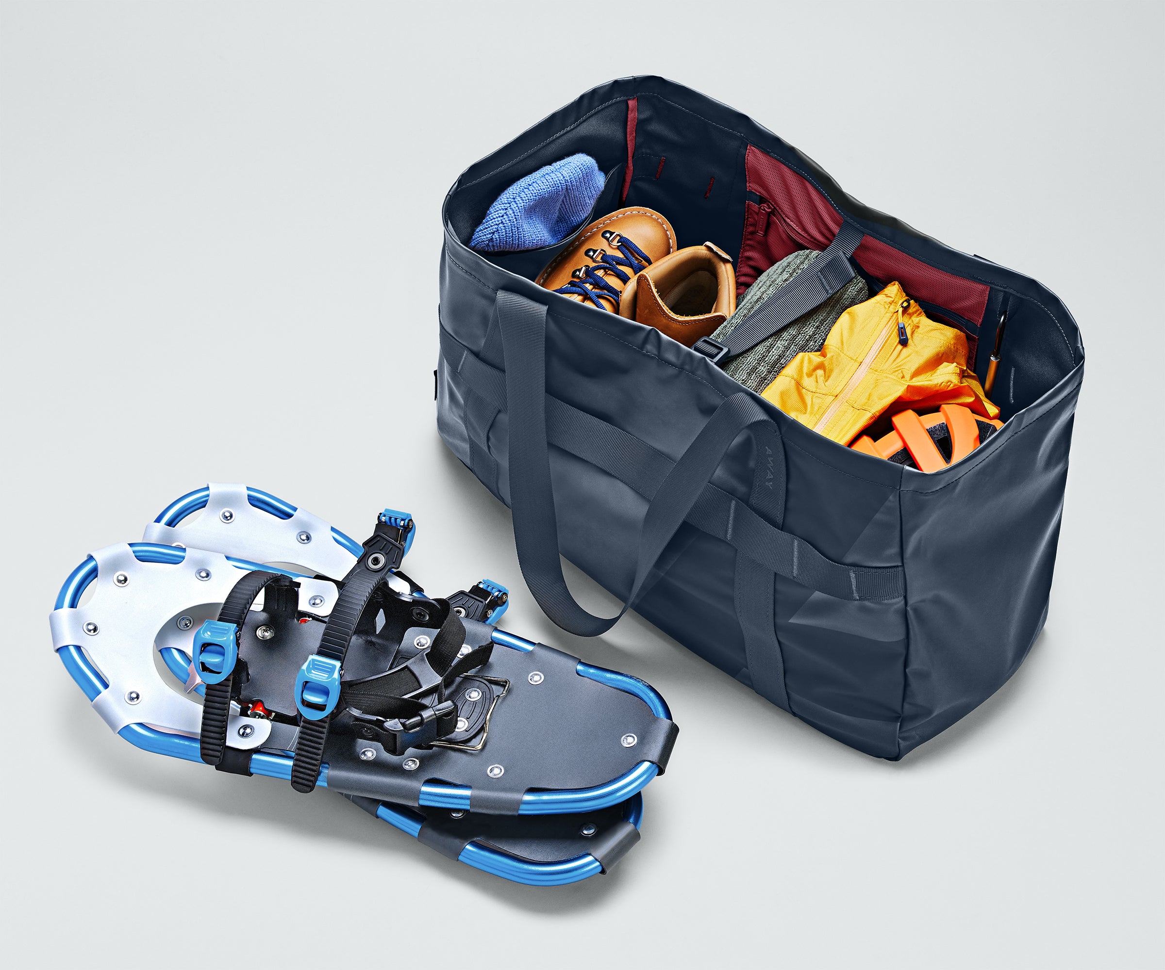 away-active-tote-45l-in-navy-blue image 4