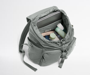 away-featherlight-cargo-backpack-nordic-gray image 4