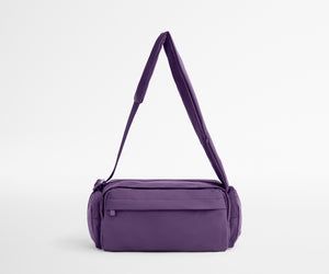 away-featherlight-cargo-pack-in-jet-black image 3