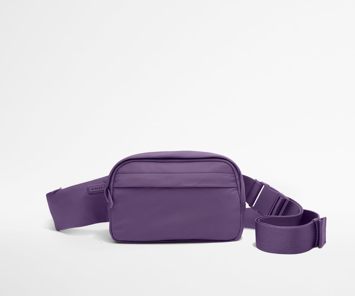 away-featherlight-sling-bag-in-misty-purple image 1