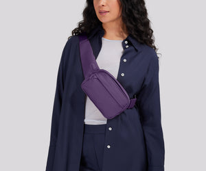 away-featherlight-sling-bag-in-misty-purple image 6